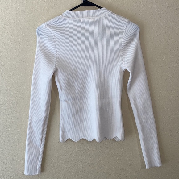 White Long Sleeve Sweater - Picture 2 of 12